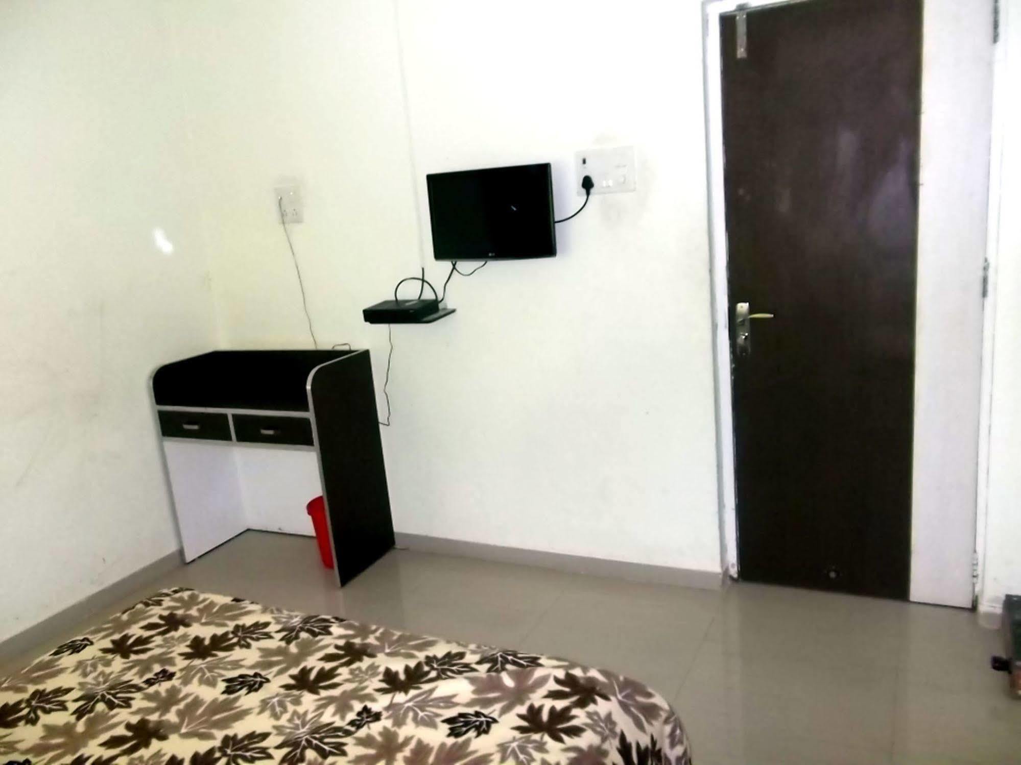 Hotel Rajyog Ranjangaon Ganpati Εξωτερικό φωτογραφία