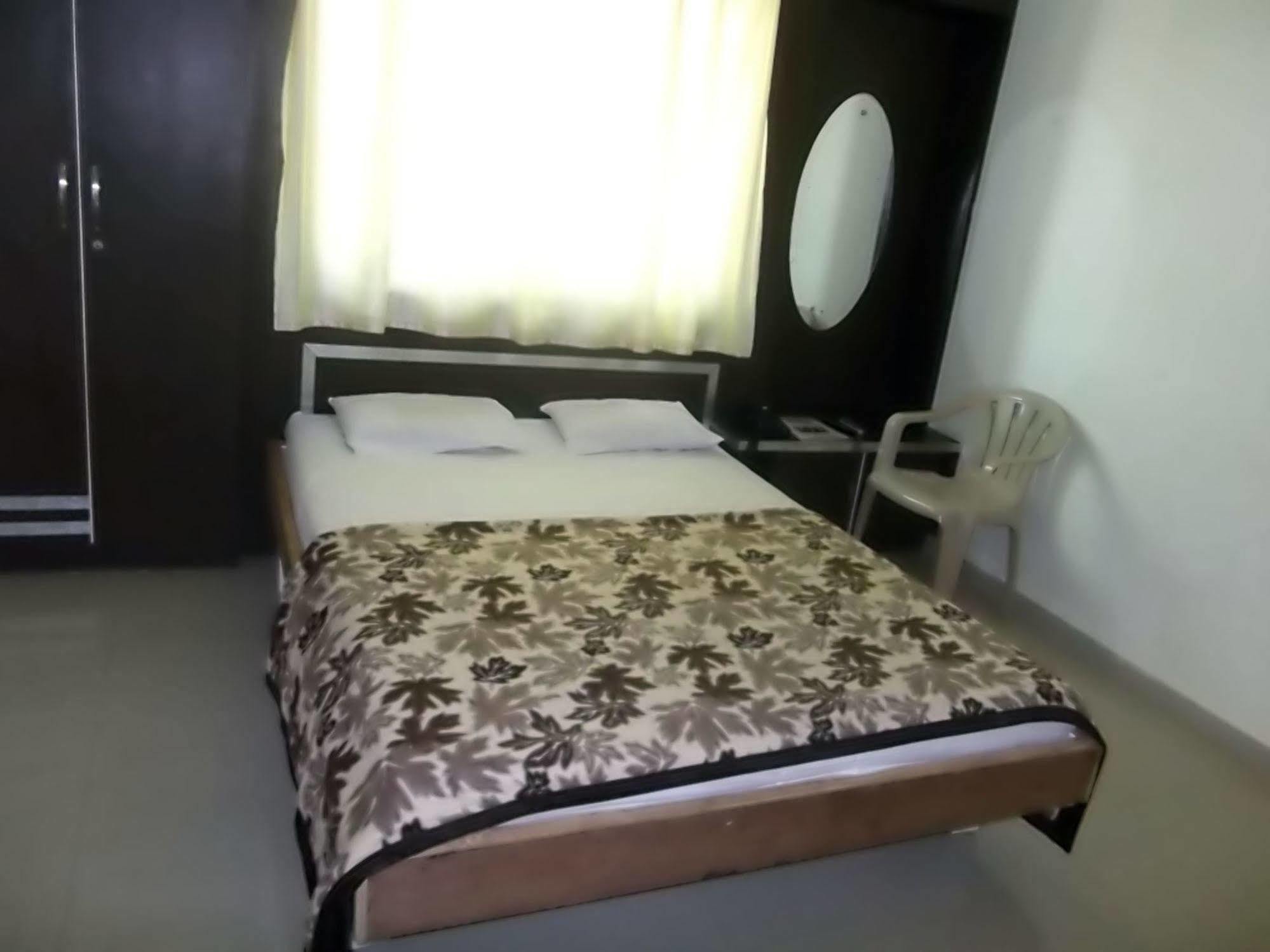 Hotel Rajyog Ranjangaon Ganpati Εξωτερικό φωτογραφία