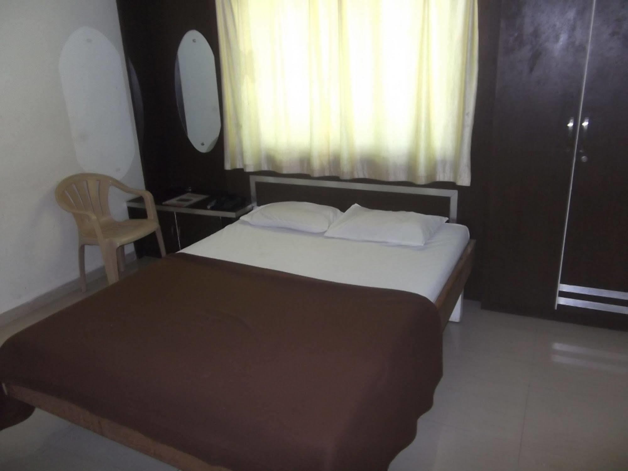 Hotel Rajyog Ranjangaon Ganpati Εξωτερικό φωτογραφία